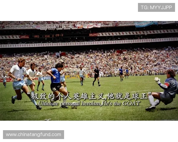 足球巨星挑战格斗赛场展现全新魅力与勇气的精彩对决 足球巨星挑战格斗赛场展现全新魅力与勇气的精彩对决