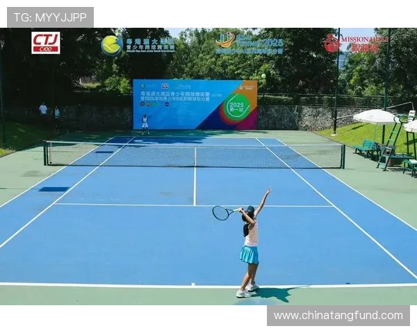 深圳网球队节奏对比分析揭示战术变化与球员表现的深层关系